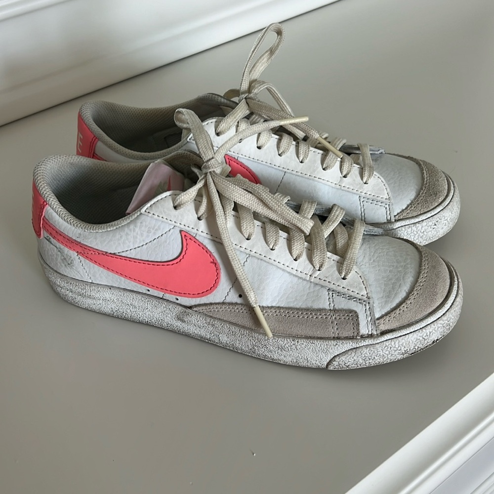 low top nike blazers pink check